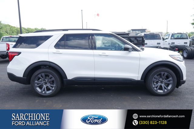 Star White Metallic Tri-Coat 2026 Ford Explorer SUV / Crossover All-Wheel Drive Automatic