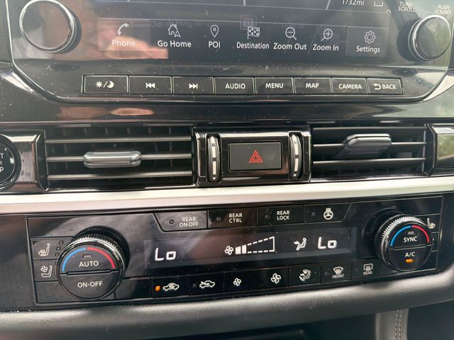 Used 2025 Gray Nissan Platinum image 22