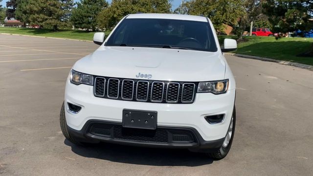 2021 Jeep Grand Cherokee Laredo 3