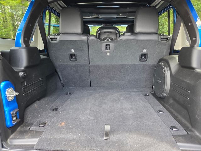 Used 2025 Blue Jeep Sahara image 31