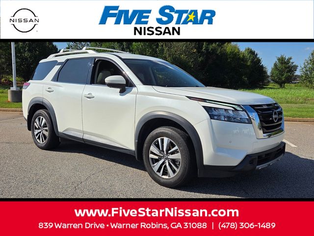 Pearl White 2024 Nissan Pathfinder SUV / Crossover Front-Wheel Drive 9-Speed Automatic