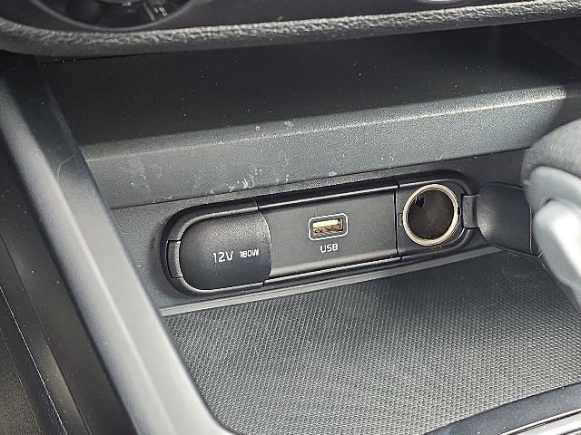 2025 Kia Soul LX:B02321