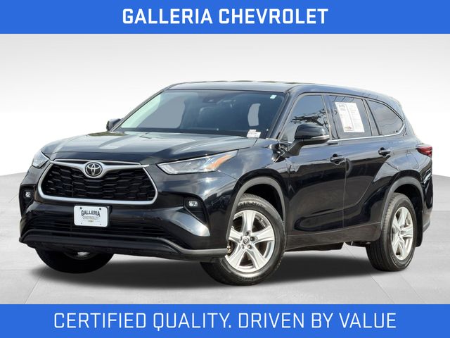 Midnight Black Metallic 2022 Toyota Highlander LE AWD SUV / Crossover All-Wheel Drive 8-Speed Automatic