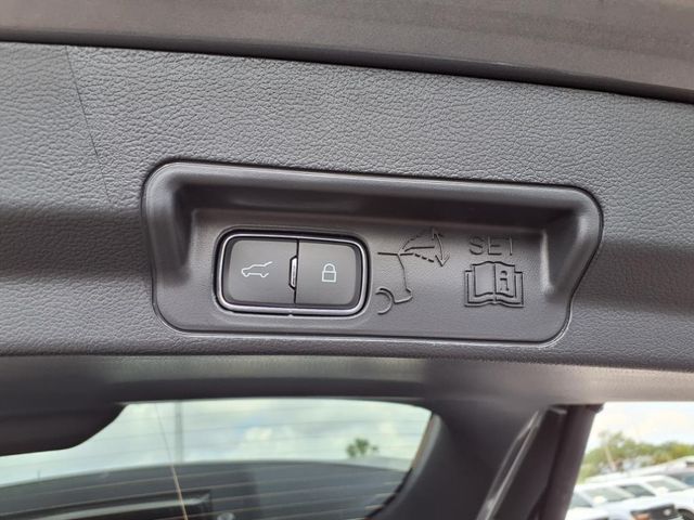 2025 Ford Explorer ST photo