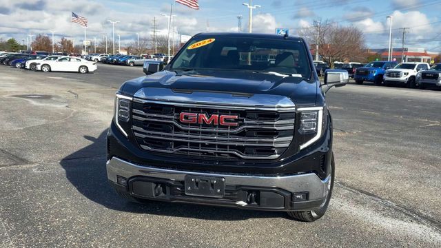 2024 GMC Sierra 1500 SLT 3