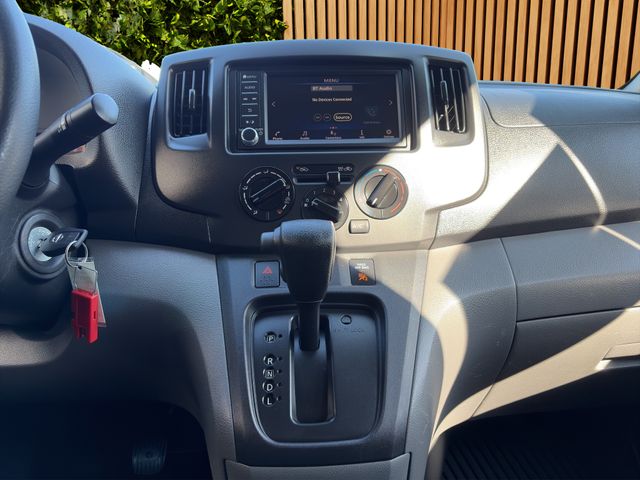 2020 Nissan NV200 Thumbnail