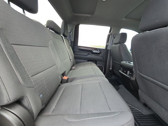 2024 Chevrolet Silverado 2500HD LT:45240A