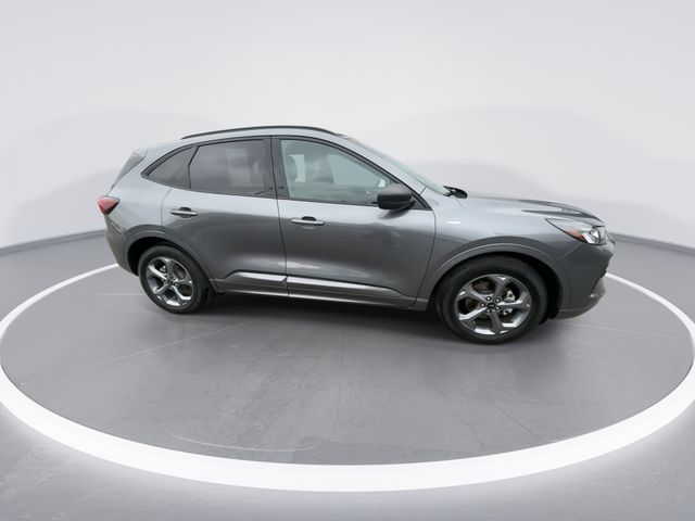 Used 2023 Gray Ford ST-Line image 9