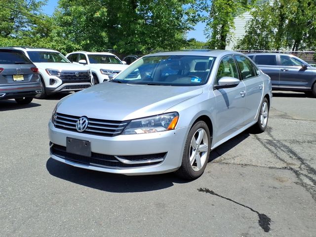 2012 Volkswagen Passat - Image 2