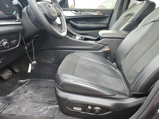 2022 Jeep Grand Cherokee Laredo