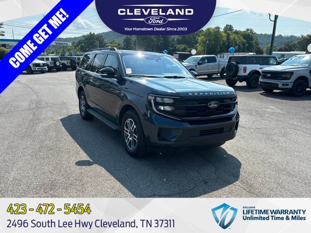 Blue Metallic 2025 Ford Expedition SUV / Crossover 4X2 Automatic