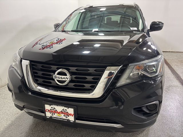 2018 Nissan Pathfinder S photo