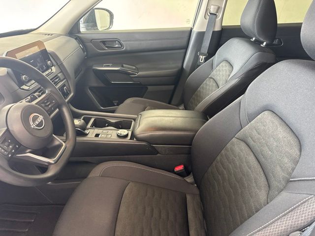 Used 2025 Nissan Pathfinder SUV