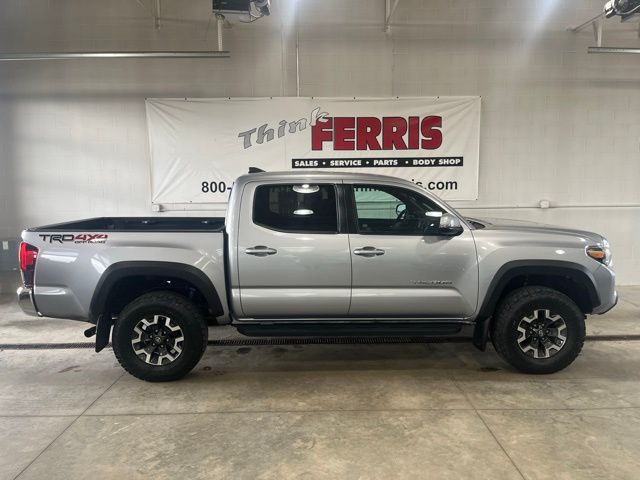 2019 Toyota Tacoma TRD Off-Road photo