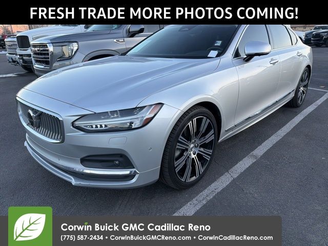 2022 Volvo S90 B6 Inscription AWD