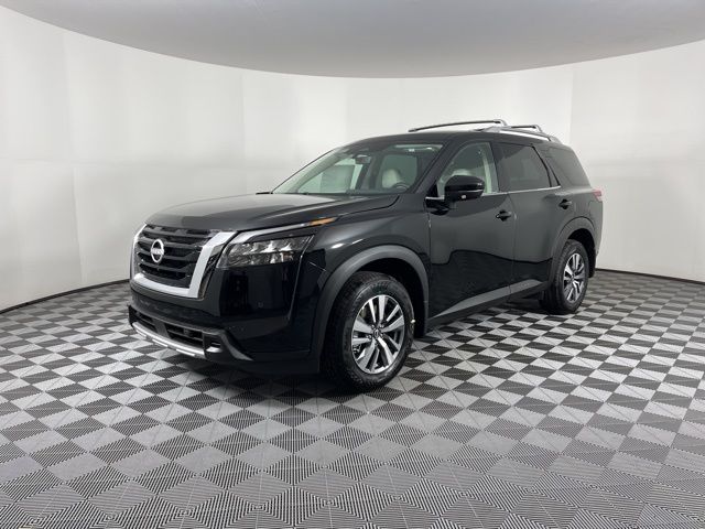 2025 Super Black Nissan Pathfinder SL 4X4 SUV
