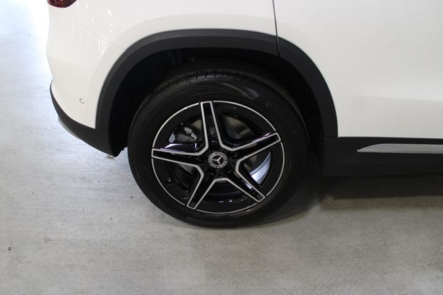 New 2026 White Mercedes-Benz GLA 250 image 35