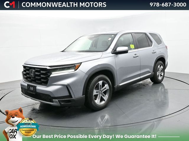 Silver Metallic 2023 Honda Pilot SUV / Crossover All-Wheel Drive Automatic