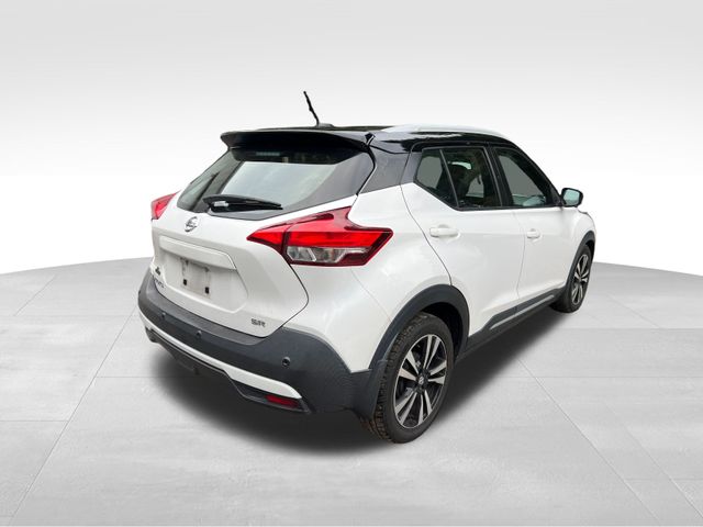 2020 Nissan Kicks SR 9