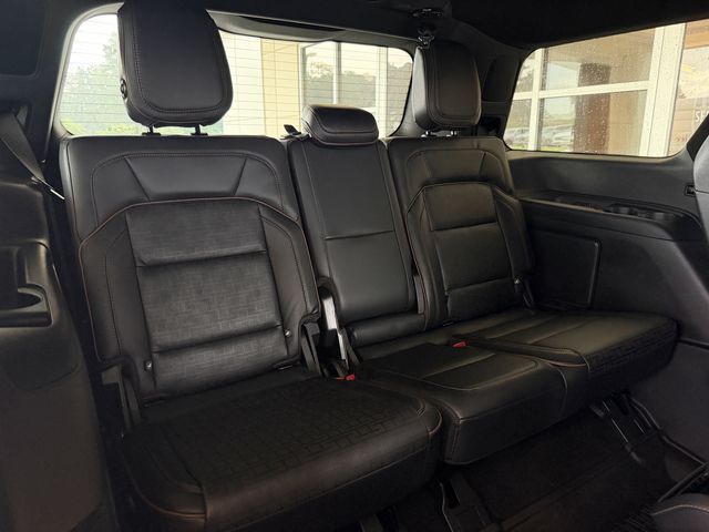 Used 2025 Lincoln Navigator SUV