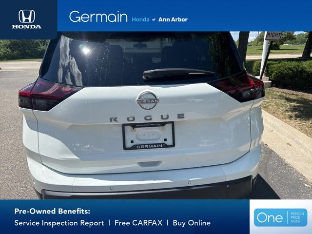 Used 2024 Glacier White Nissan S image 9