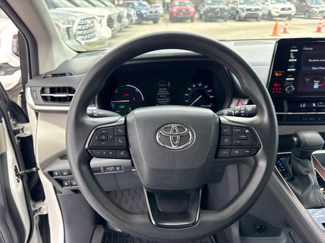 Used 2023 Toyota Sienna Van