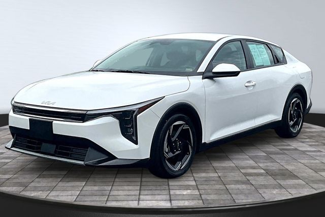 Snow White Pearl 2025 Kia K4 EX FWD Sedan Front-Wheel Drive Continuously Variable Transmission
