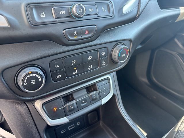 2024 GMC Terrain SLE photo