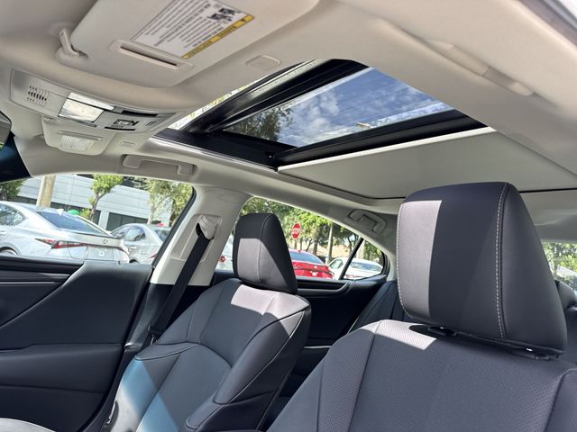 Used 2024 Lexus ES Sedan