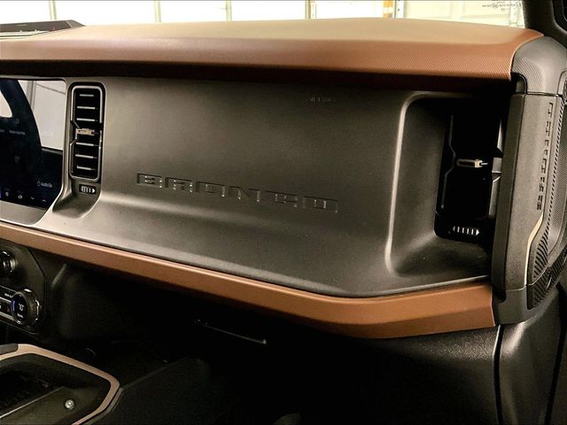 2024 Ford Bronco Outer Banks White at Bob Ruth Ford