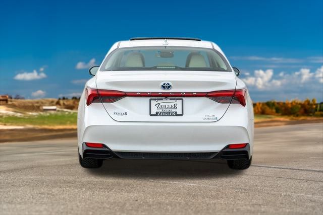 2020 Toyota Avalon Hybrid XLE Plus 6