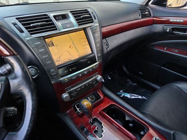 2011 Lexus LS 460 42