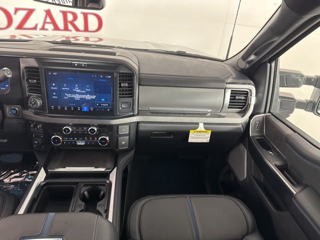 2025 Avalanche Ford Super Duty F-250 SRW Platinum 4X4 Truck
