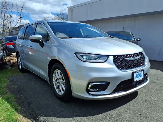 2023 Chrysler Pacifica - Image 4