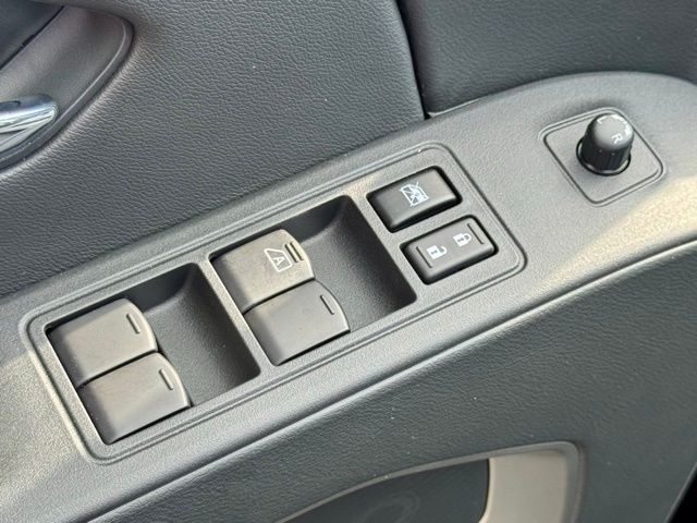 2025 Nissan Frontier SV - Photo 12