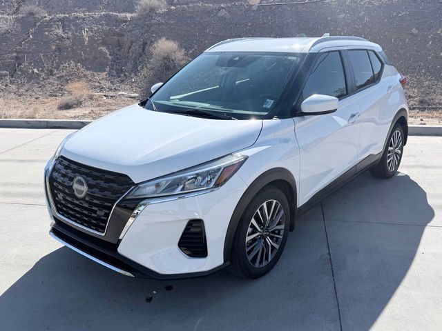 White (Fresh Powder) 2024 Nissan Kicks SV FWD SUV / Crossover Front-Wheel Drive Continuously Variable Transmission