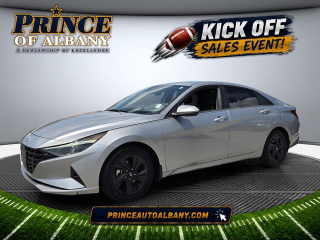 Shimmering Silver Pearl 2021 Hyundai Elantra Sedan Front-Wheel Drive Continuously Variable Transmission