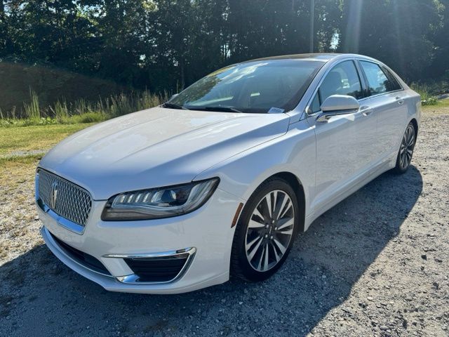 Used 2017 White Lincoln Reserve image 3