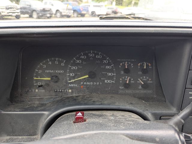 1997 Summit White Chevrolet C/K 1500 Base 4X4 Truck