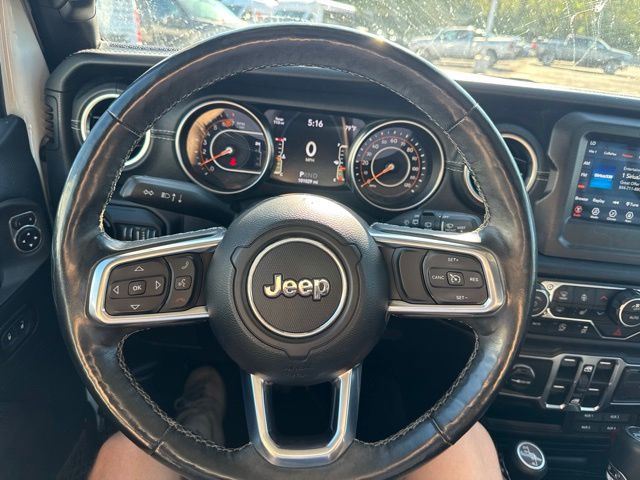 2018 Bright White Clearcoat Jeep Wrangler Unlimited Sahara 4X4 SUV