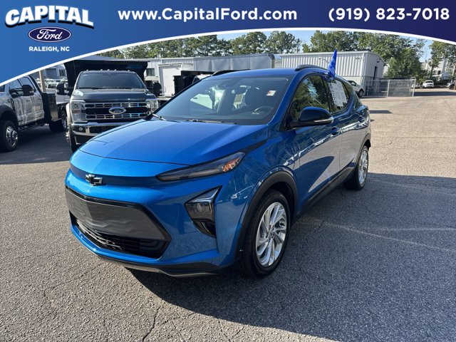Used 2023 Blue Chevrolet LT image 4