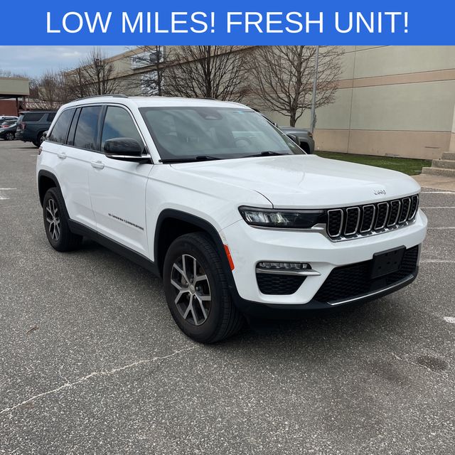 Bright White Clearcoat 2023 Jeep Grand Cherokee Limited 4WD SUV / Crossover Four-Wheel Drive 8-Speed Automatic