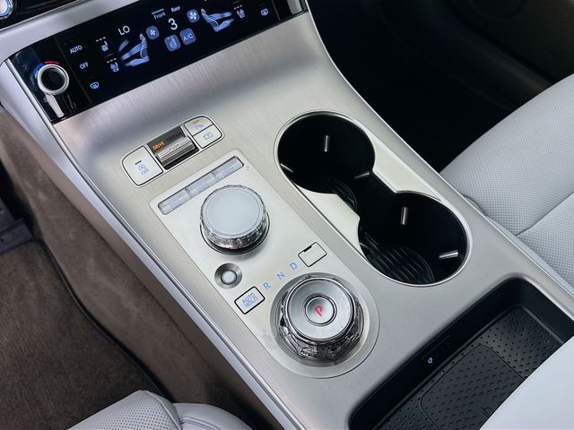 Thumbnail: 2026 Genesis GV70 - 17