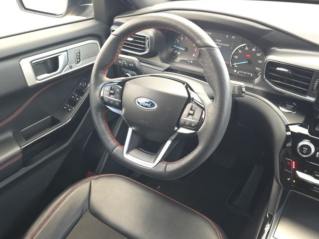 2024 Ford Explorer ST-Line:C02489A