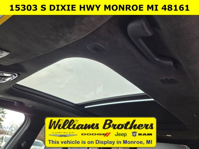 2023 Jeep Grand Cherokee L Summit - Diamond Black Crystal Pearlcoat exterior view 11