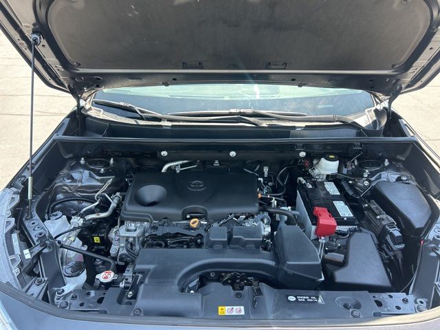 2024 Toyota RAV4 XLE - Photo 15