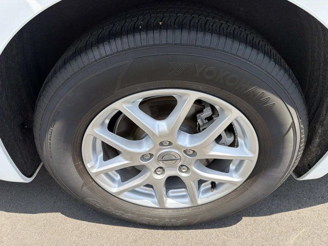 Used 2024 Chrysler Pacifica Van