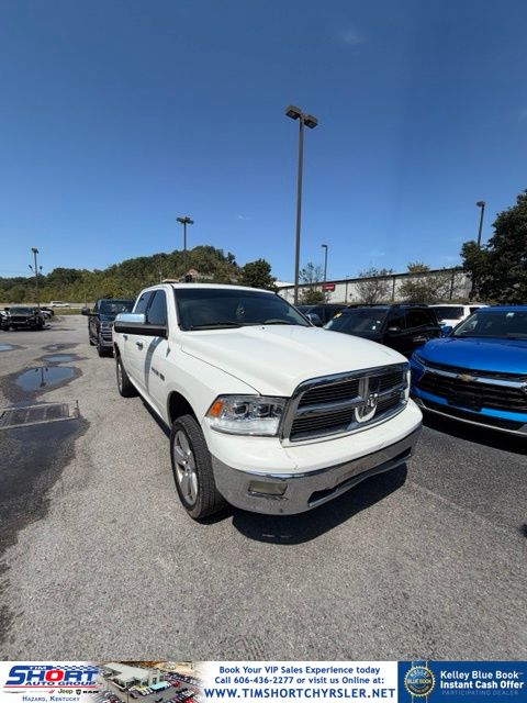 Stone White Clearcoat/Mineral Gray Met CC 2009 Dodge RAM 1500 Pickup Truck Four-Wheel Drive 5-Speed Automatic