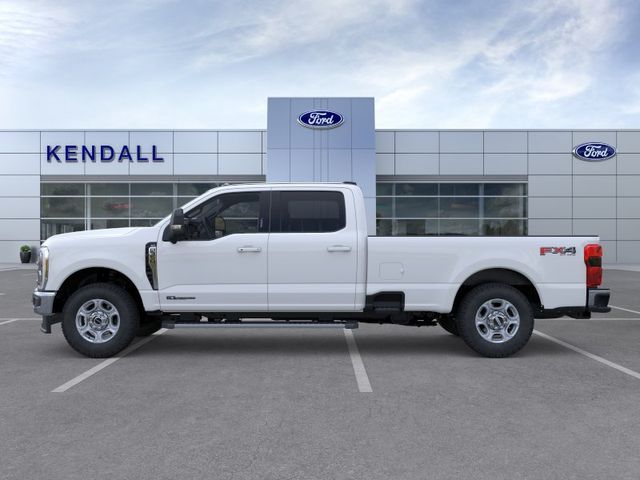 New 2026 Oxford White Ford XLT image 3