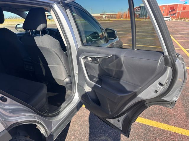 2019 Toyota RAV4 Hybrid LE